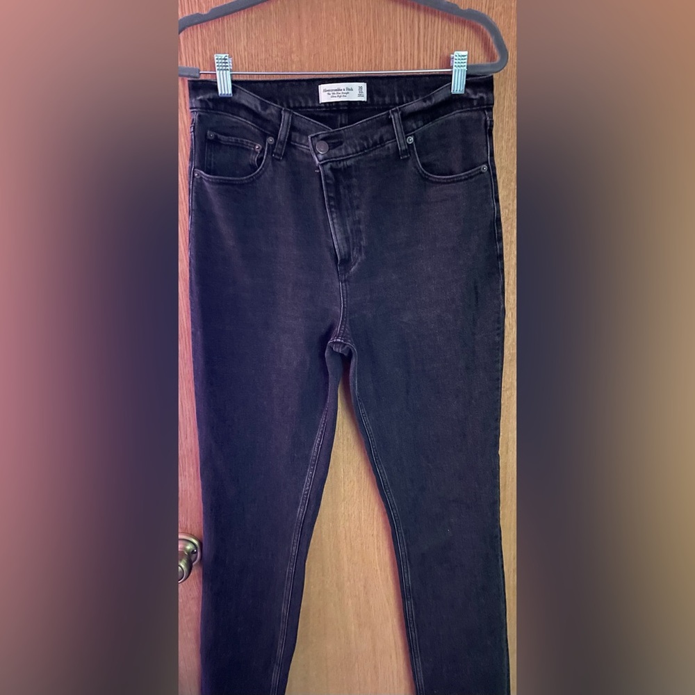 A&F 90s high rise slim straight